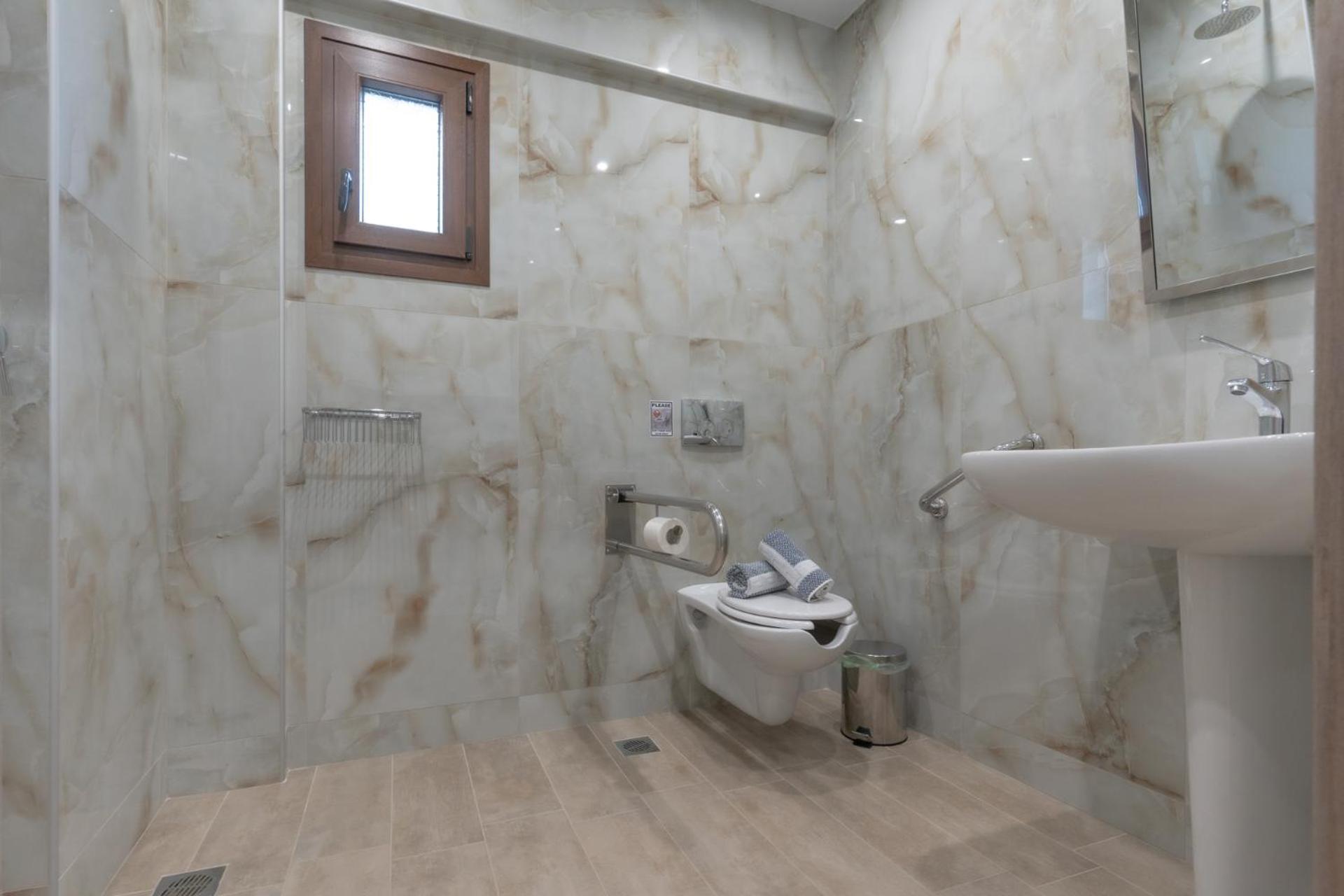 Sunshine Rooms And Suites Vrasná المظهر الخارجي الصورة
