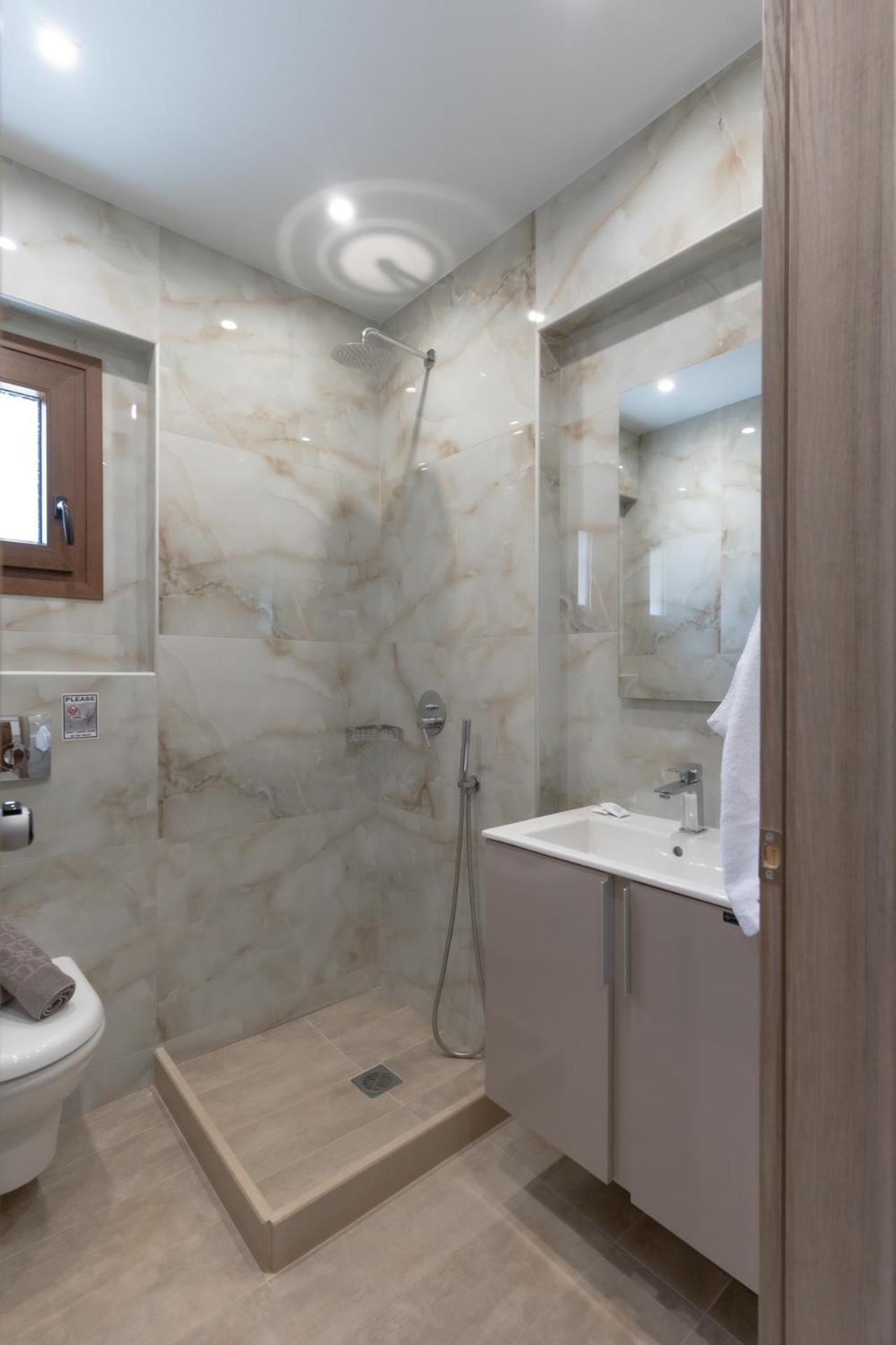 Sunshine Rooms And Suites Vrasná المظهر الخارجي الصورة