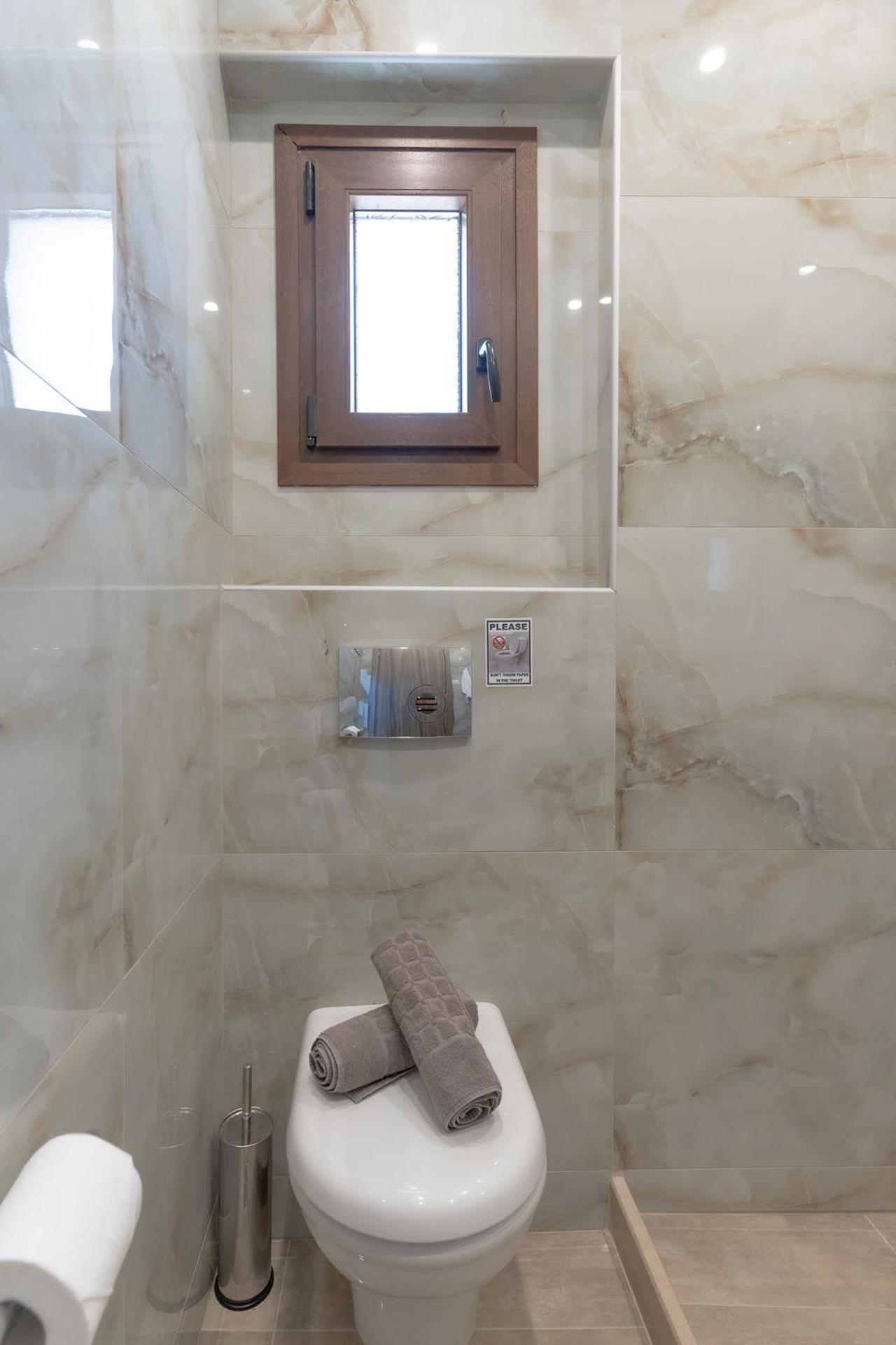 Sunshine Rooms And Suites Vrasná المظهر الخارجي الصورة