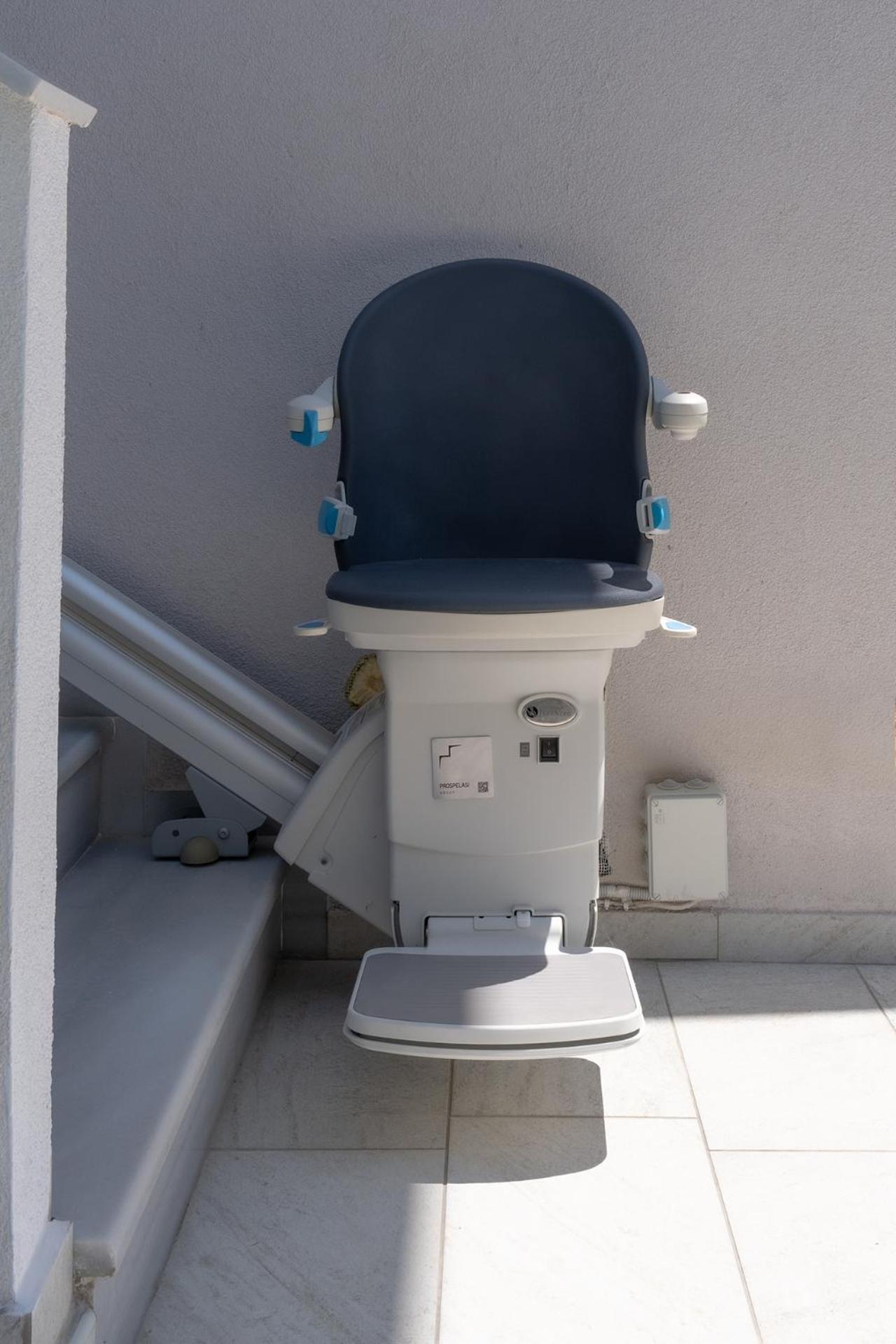 Sunshine Rooms And Suites Vrasná المظهر الخارجي الصورة